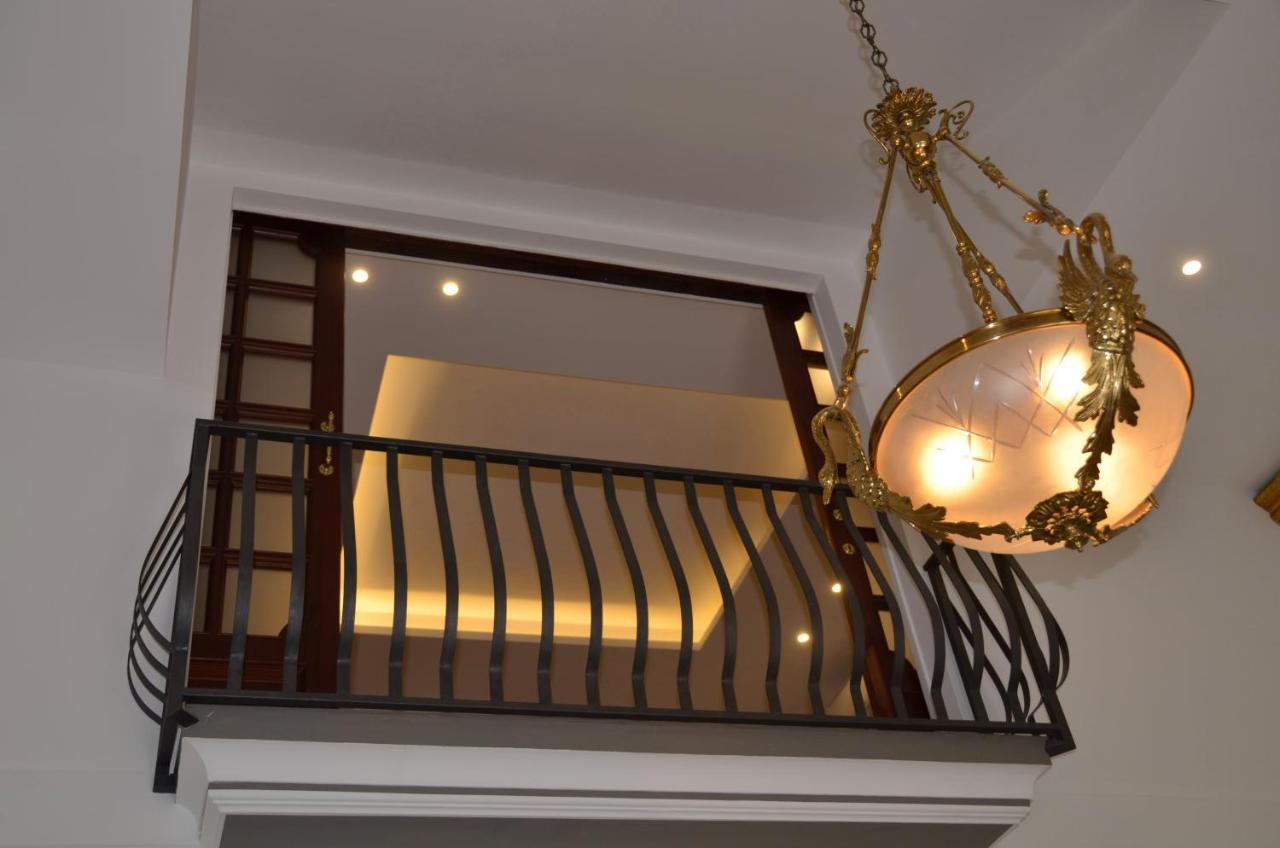 Casa Cesira Hotel Наполи Екстериор снимка
