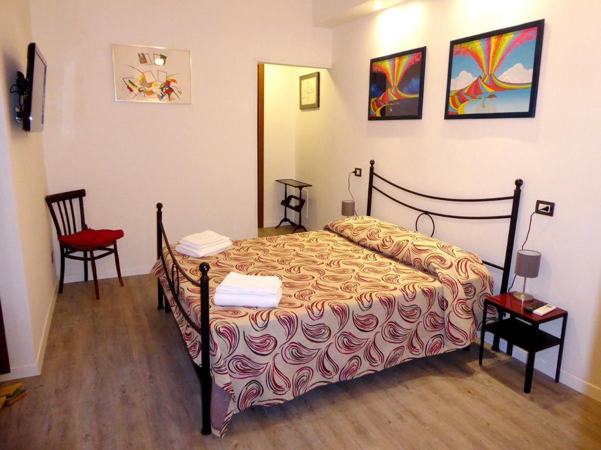 Casa Cesira Hotel Наполи Екстериор снимка