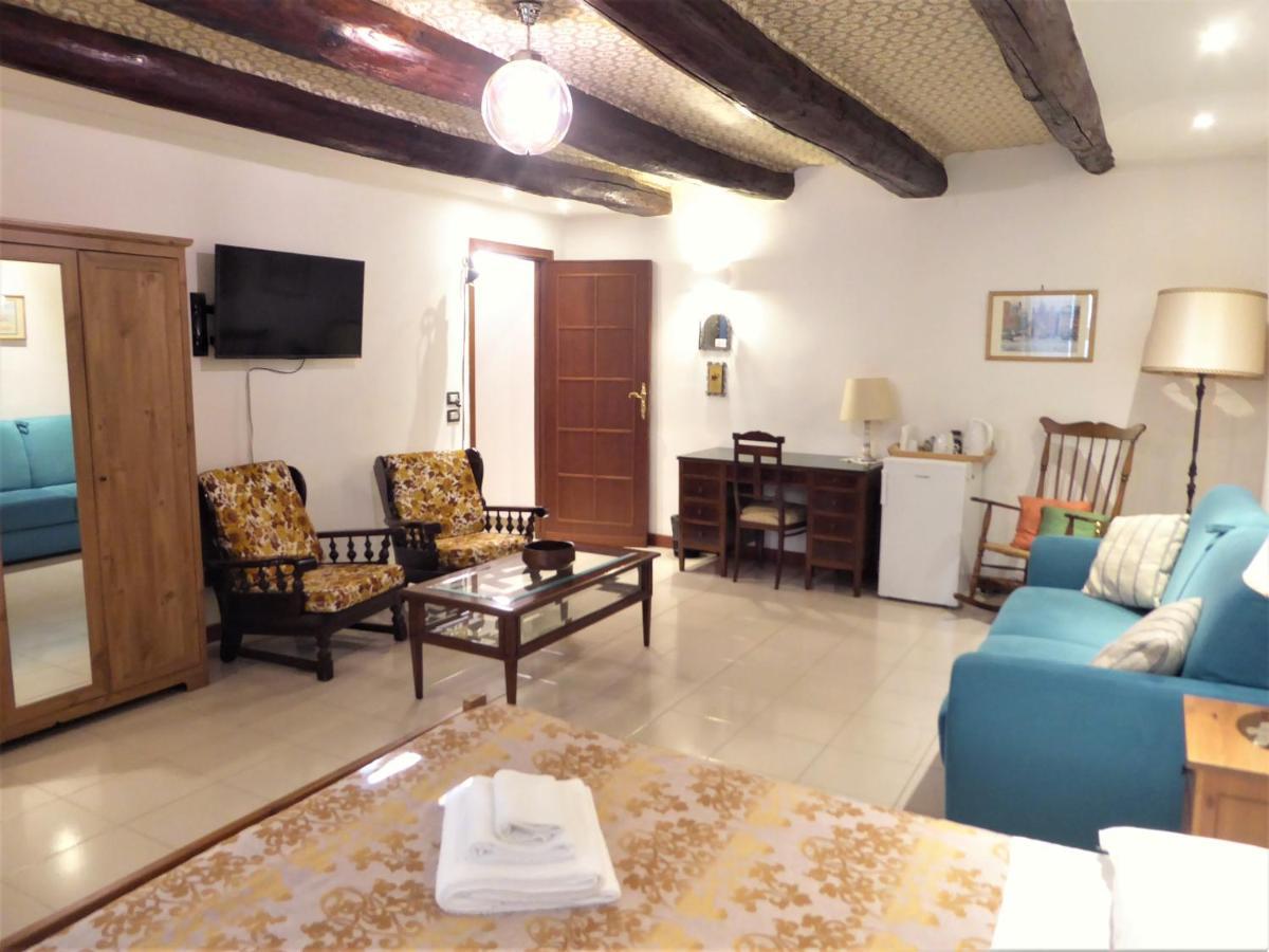 Casa Cesira Hotel Наполи Екстериор снимка